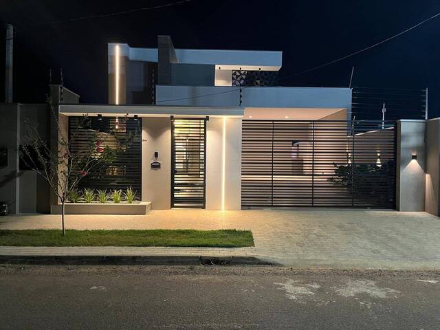 #73 - Casa para Venda em Alta Floresta - MT